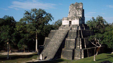 Pyramide der Maya