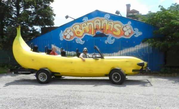 Gelbes Bananenauto