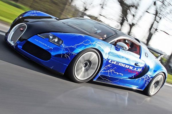 Bugatti Veyron in blau