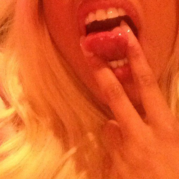 Nicki Minaj macht versautes Zungen-Selfie